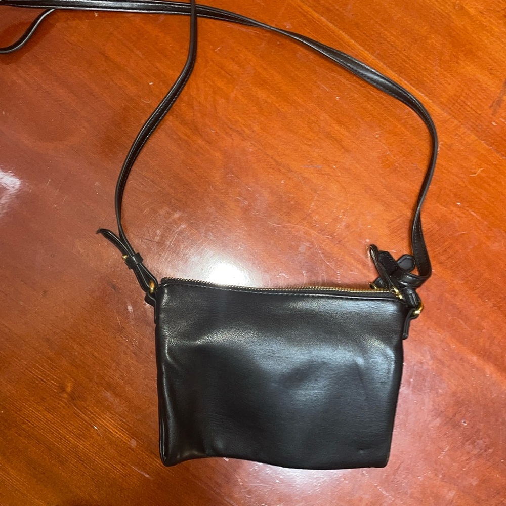 Cute like new leather purse- small